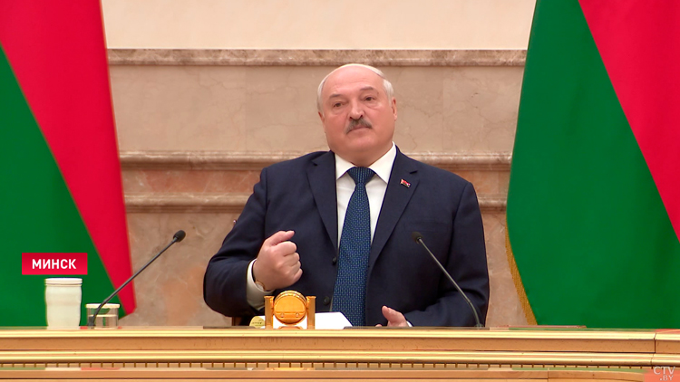 «Нужно живое общение!» Лукашенко рассказал, как противостоять выпадам, связанным с ИИ, интернетом-1