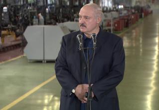 Александр Лукашенко: «Сейчас год огромной, большой политики. Всё политизировано, люди одурманены»