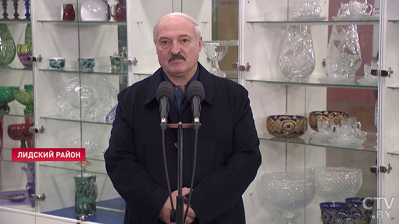 Александр Лукашенко: «За врачей не переживайте. Мы им очень серьёзные доплаты обеспечим»-4