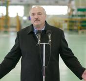 Александр Лукашенко: мы не ставим перед собой цель увеличить налоги. Встаёт вопрос, как их уменьшить Александр Лукашенко: мы не ставим перед собой цель увеличить налоги. Встаёт вопрос, как их уменьшить