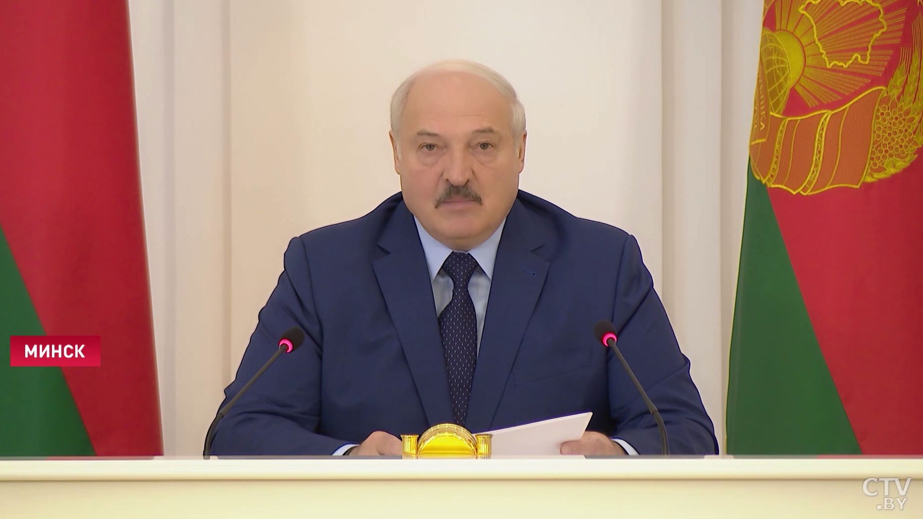 Александр Лукашенко: «Мы стоять на коленях не будем. Да и причин для этого и повода даже нет»-7