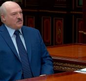 «Надо раз и навсегда пресечь эту гадину». Александр Лукашенко об ответственности за получение зарплат в конвертах