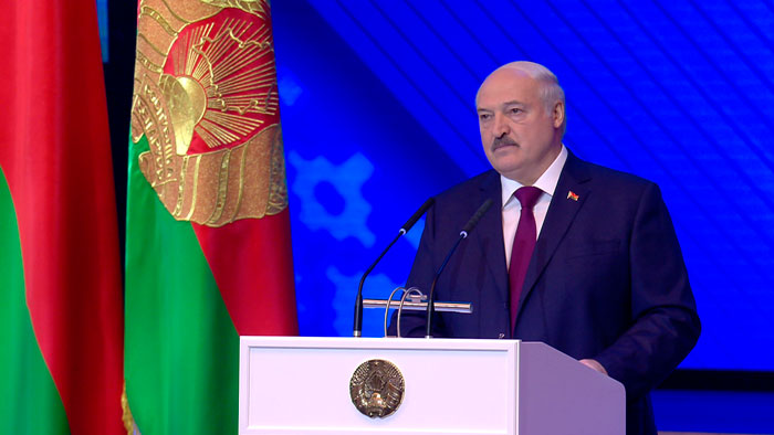 Лукашенко: для Запада поляки остаются славянами, а это расходный материал. Учите историю, соседи