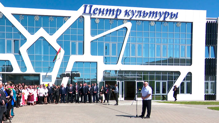 Лукашенко о развитии технологий: «У нас много чего под космос создано»