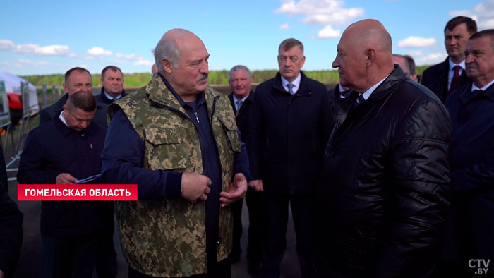 Лукашенко поручил разобраться с бесхозяйственностью: отработала техника 5-10 лет – под забор бросили. Всё достать!-4