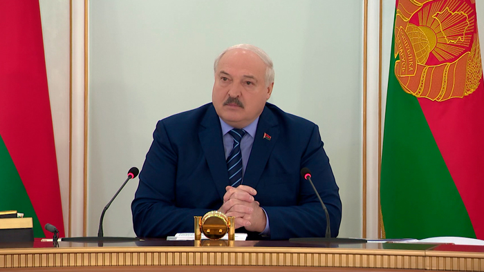 Лукашенко о воровстве в сельском хозяйстве: «Отрубите руки тем, кто это делает!»