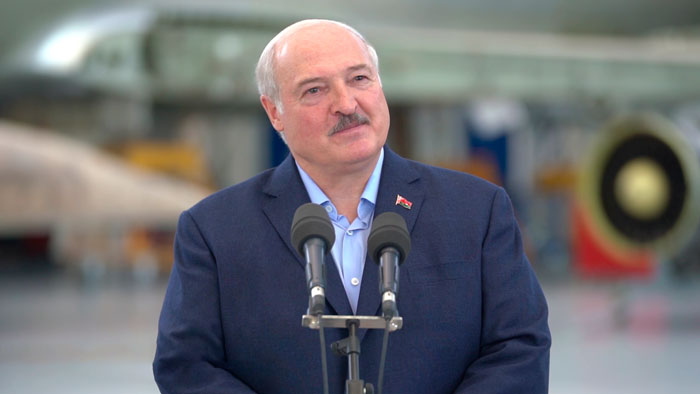 Лукашенко: наши автобусы очень популярны – не успеваем удовлетворять потребности