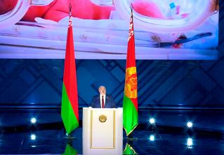 Александр Лукашенко: все парятся: «Ах, ковид, омикрон, дельтакрон». Как хотите лечите людей, но человек должен жить