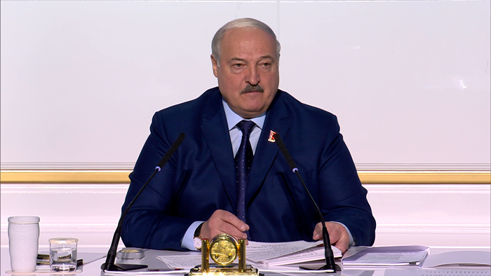 Лукашенко: если сейчас не пойти на переговоры, Украина может прекратить существование