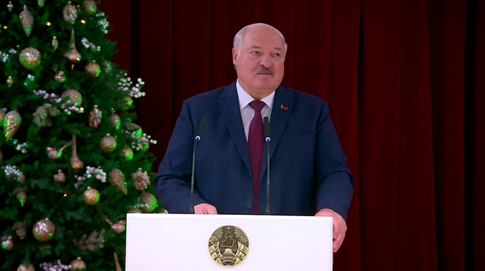 Лукашенко – участникам новогоднего бала: «Здесь нет случайных людей. Вы лучшие!»
