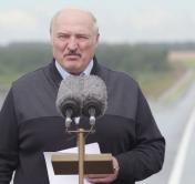 Александр Лукашенко, открывая новый путепровод через реку Сож: «Хорошо, что мы вовремя подхватили свои дороги, привели в порядок»
