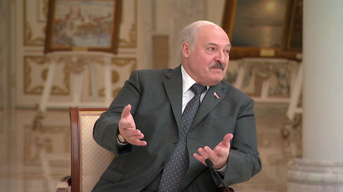 Лукашенко: «Мы с тобой уже скоро два часа разговариваем. Вы график сорвали, сломали»