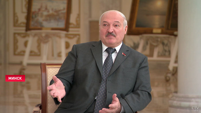 Лукашенко: «Мы с тобой уже скоро два часа разговариваем. Вы график сорвали, сломали»-4