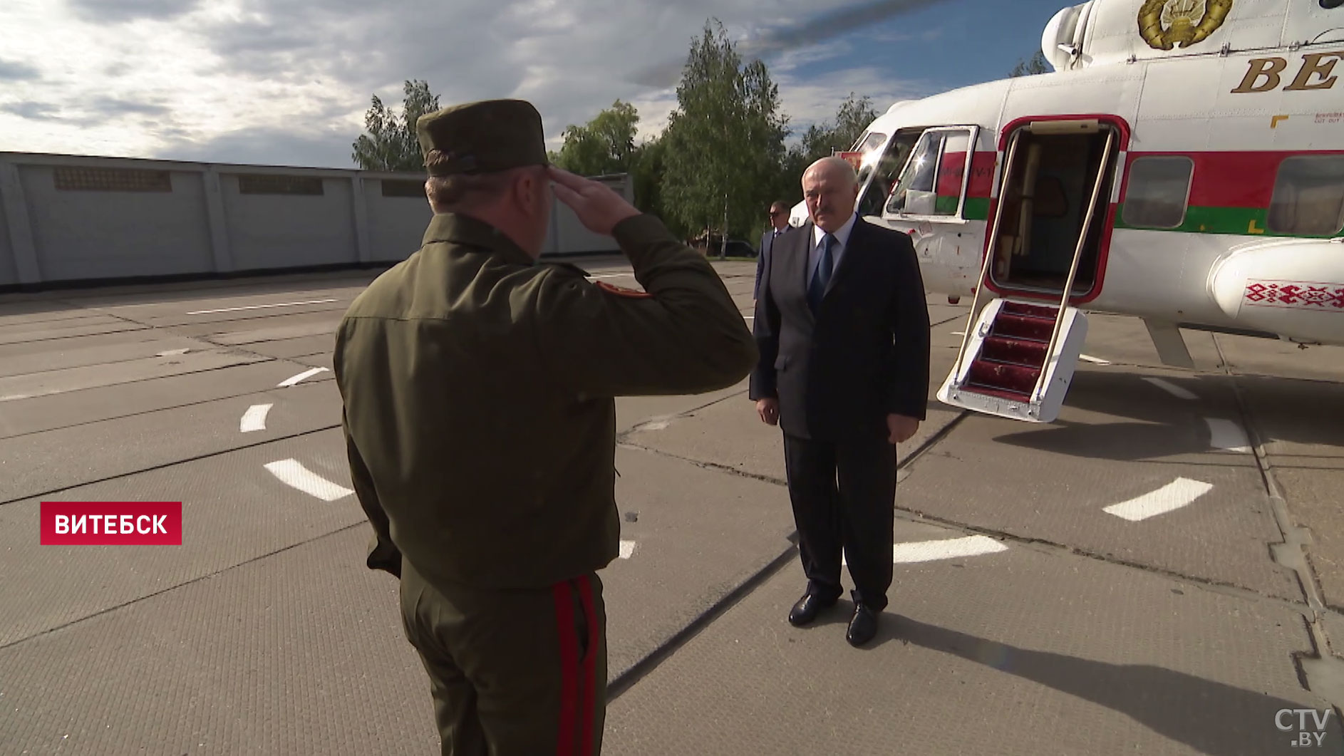 Президент Беларуси: белорусская армия должна сочетать в себе элементы контрактной и срочной службы-1