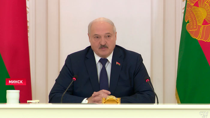«Вот отсюда цены – от бардака». Лукашенко раскритиковал витебские предприятия за лишние выходные и неорганизованность-4 «Вот отсюда цены – от бардака». Лукашенко раскритиковал витебские предприятия за лишние выходные и неорганизованность-4