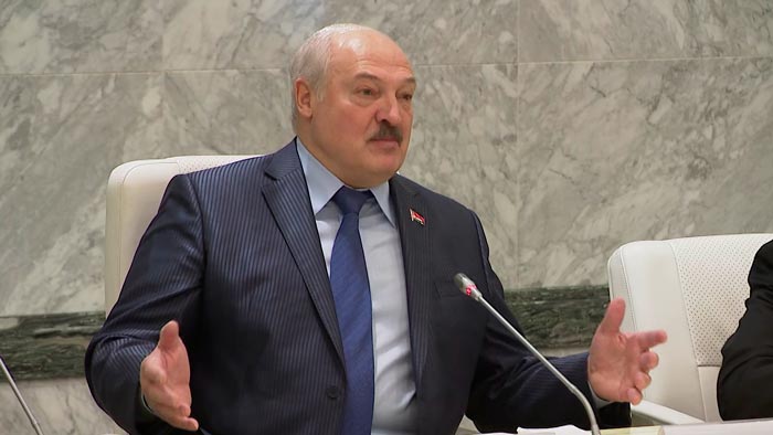 Александр Лукашенко: «Мы с Путиным не настолько глупы, чтобы действовать старыми методами»