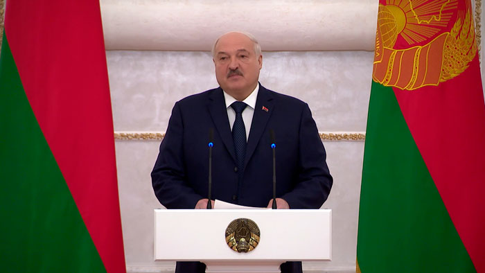 Лукашенко – послам зарубежных стран: мы готовы к диалогу со всеми без исключения