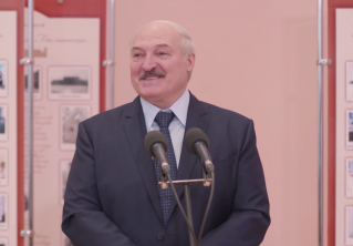 Александр Лукашенко: «Надеюсь, что, переболев коронавирусом, эта зараза второй раз ко мне не пристанет»