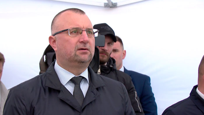 «Пеняйте сами на себя!» Лукашенко поручил заполнить все новые молочно-товарные комплексы