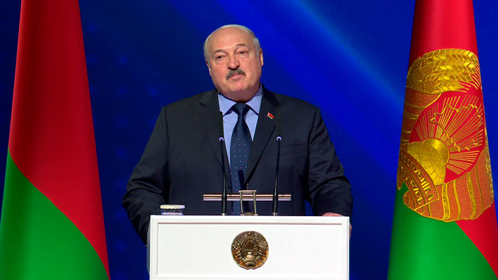 Лукашенко: мы живём под огнём постоянной критики – это терабайты проплаченных медийных фальшивок