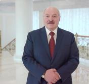 Александр Лукашенко: не надо собирать деньги нашим ветеранам. От них они деньги не возьмут, это кровавые деньги 