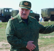 «С-400 нам будет к месту». Лукашенко рассказал, как будет вооружаться белорусская армия