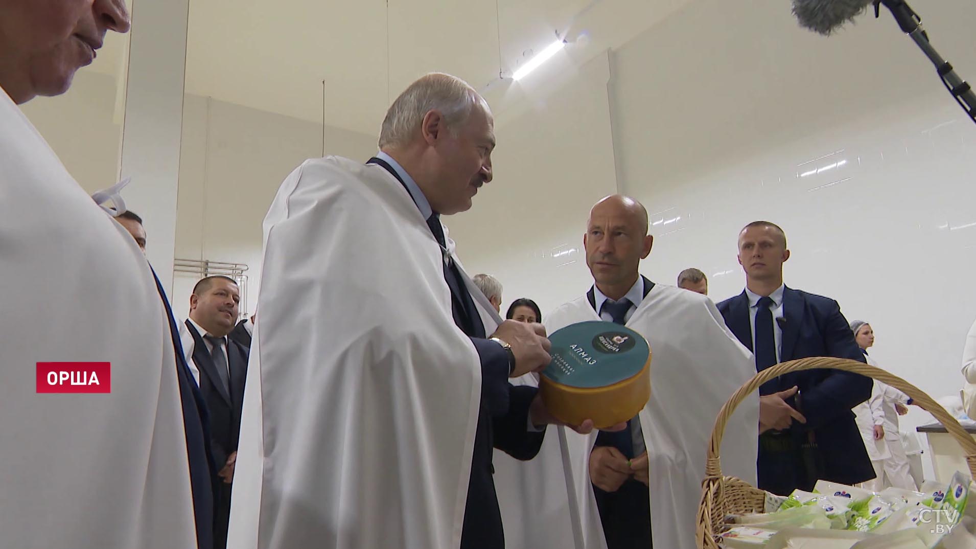 «12 месяцев срок созревания». Александру Лукашенко в Орше показали «Алмаз»-7 «12 месяцев срок созревания». Александру Лукашенко в Орше показали «Алмаз»-7