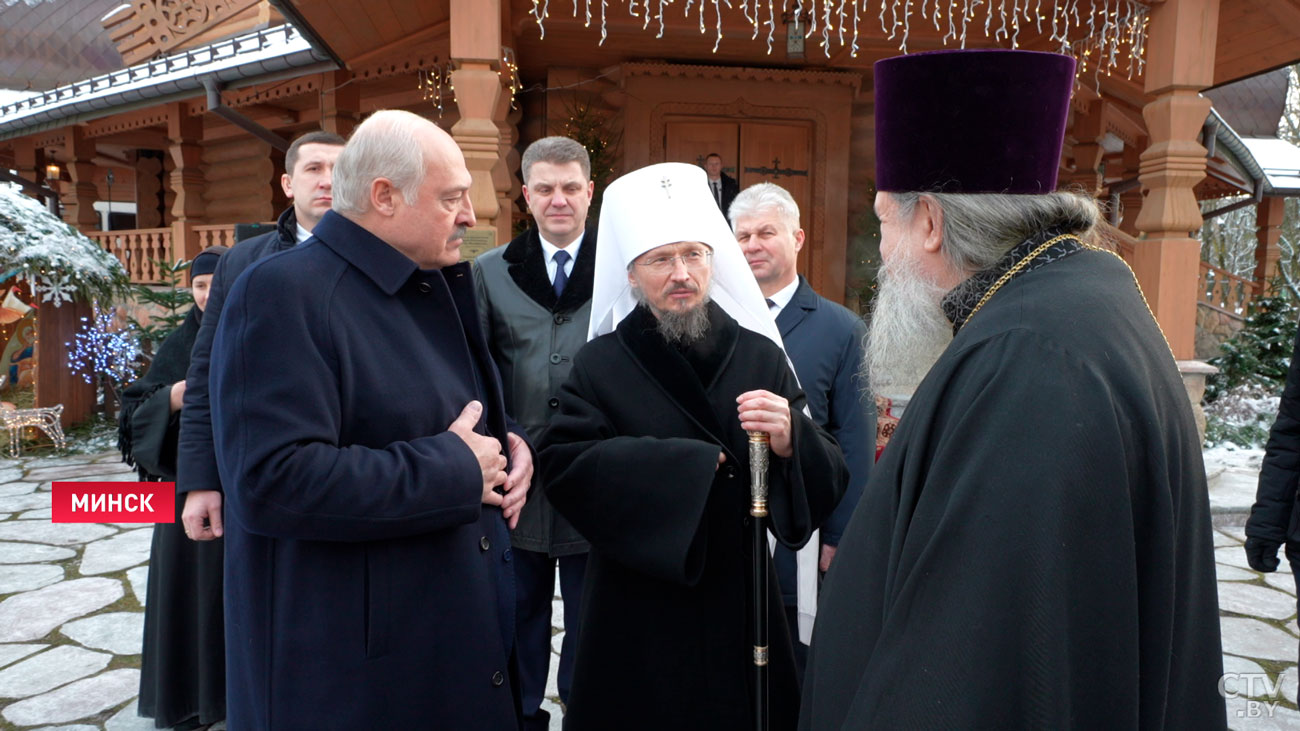 «Пока Лукашенко будет в Беларуси, всё будет хорошо». Каким получилось Рождество у Президента? -34