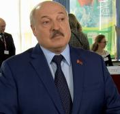 «Поздно вечером на меня начали выходить уже». Лукашенко рассказал, что у него просит украинская элита