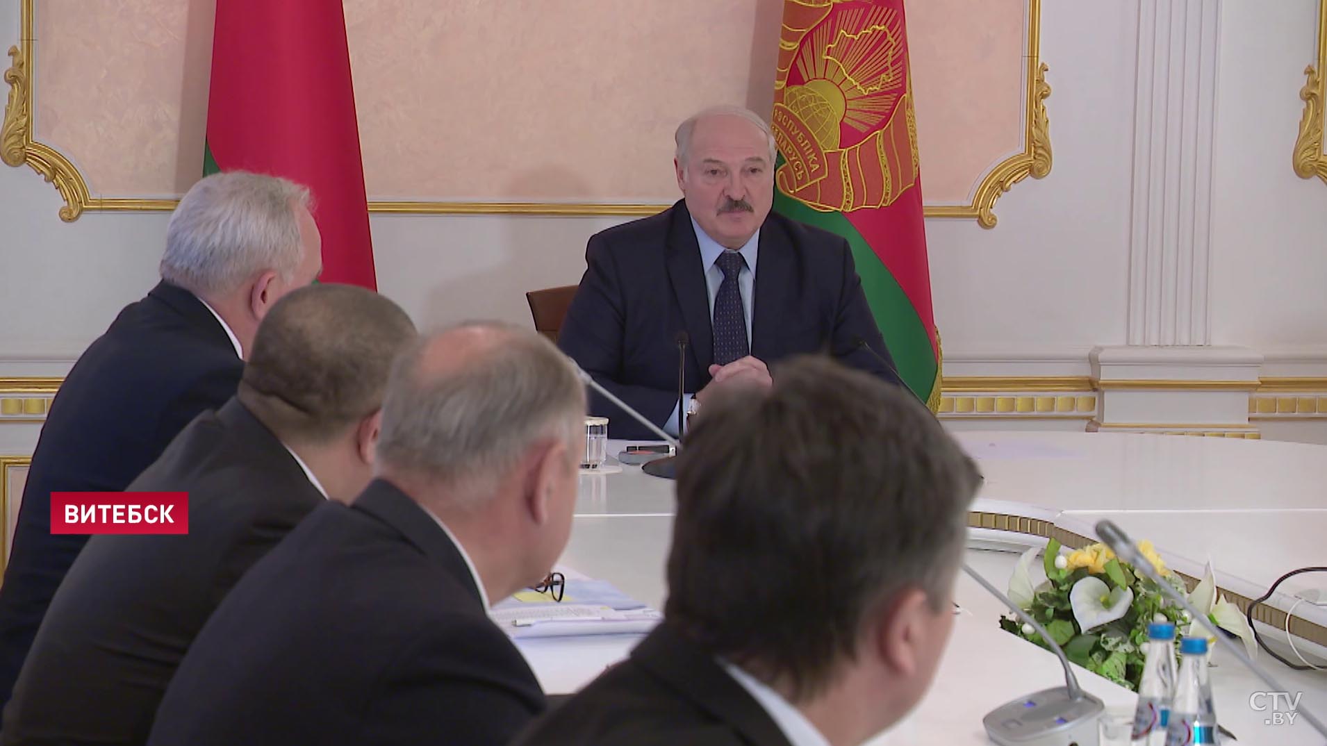 Александр Лукашенко в Витебске: Как лечите? Только честно, а то опять будут Пиневича и меня пинать, что мы что-то скрываем-40