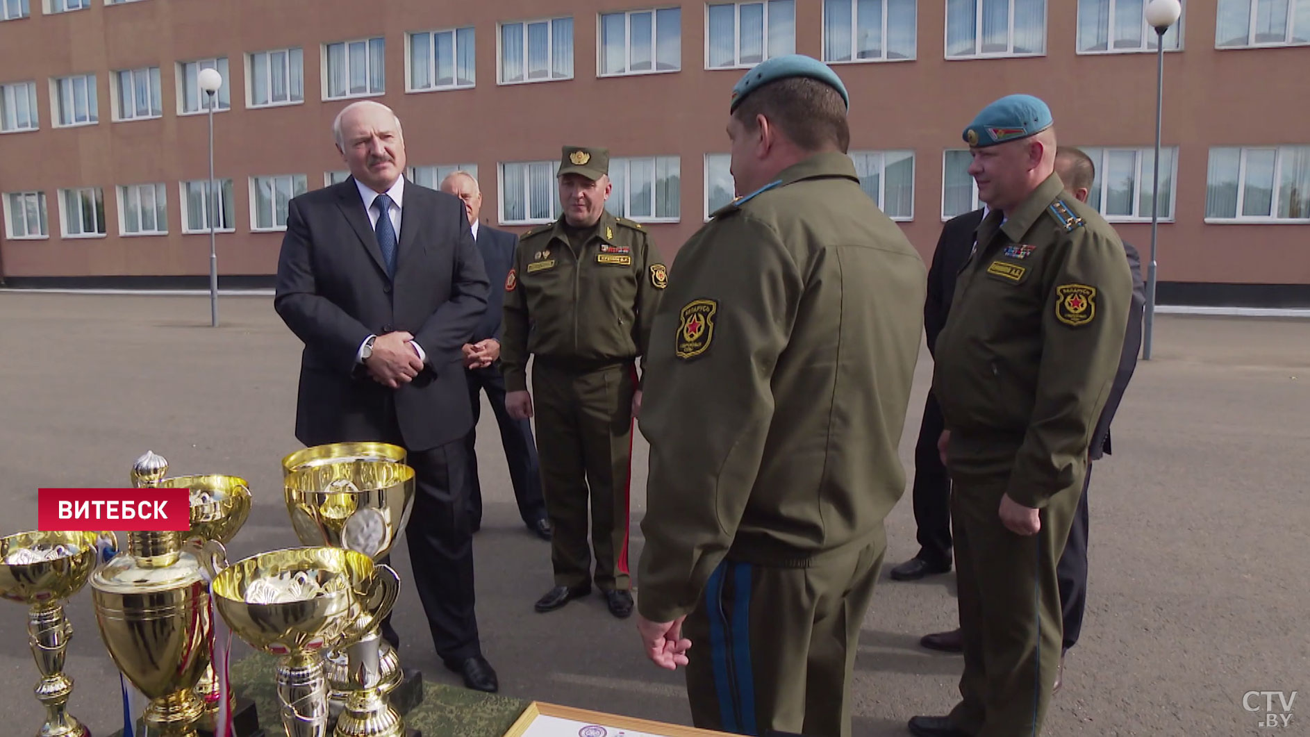 «С такой армией они не хотят воевать». Что говорил Президент, посещая 103-ю витебскую воздушно-десантную бригаду-19