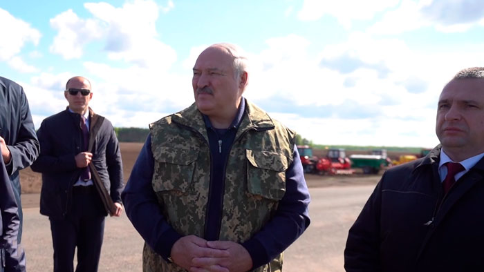 Лукашенко: «Самое тяжёлое впечатление – от запущенности полей и отсутствия культуры земледелия. Самое страшное это»