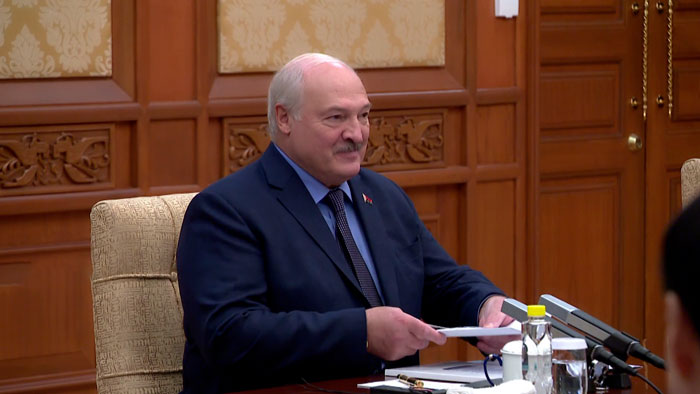 Лукашенко о Китае: скажите спасибо, что 1,5 млрд человек живут спокойно, хорошей жизнью