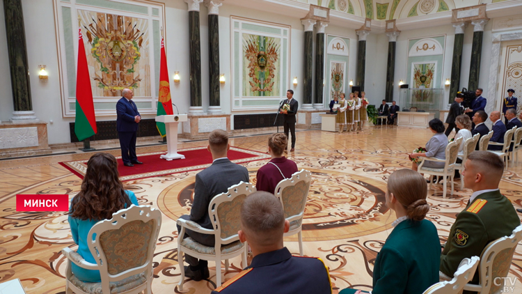 Выпускники – Президенту: в вашем лице мы видим сильного лидера и настоящего белоруса-4