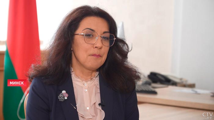 Любецкая: «Равнодушие в этом процессе – оно не то что неуместно, оно даже необъяснимо». Председатель комиссии об изменениях в Конституции -16 Любецкая: «Равнодушие в этом процессе – оно не то что неуместно, оно даже необъяснимо». Председатель комиссии об изменениях в Конституции -16