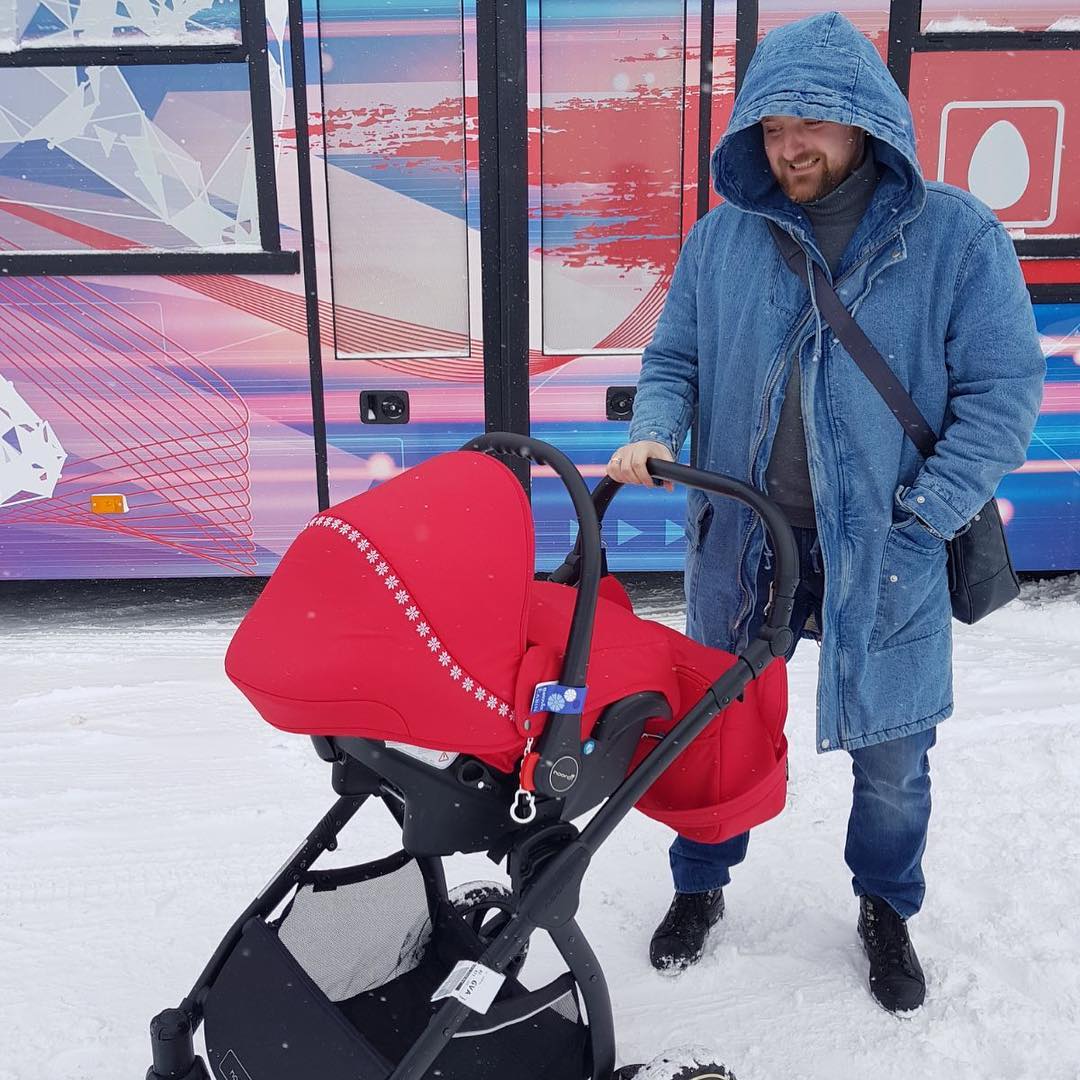 «Когда нам её только принесли, мы смеялись: «Боже, кого мы родили». Любовь Черкашина впервые рассказала о дочери-19 «Когда нам её только принесли, мы смеялись: «Боже, кого мы родили». Любовь Черкашина впервые рассказала о дочери-19