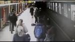 Студент прыгнул на рельсы, чтобы спасти ребёнка