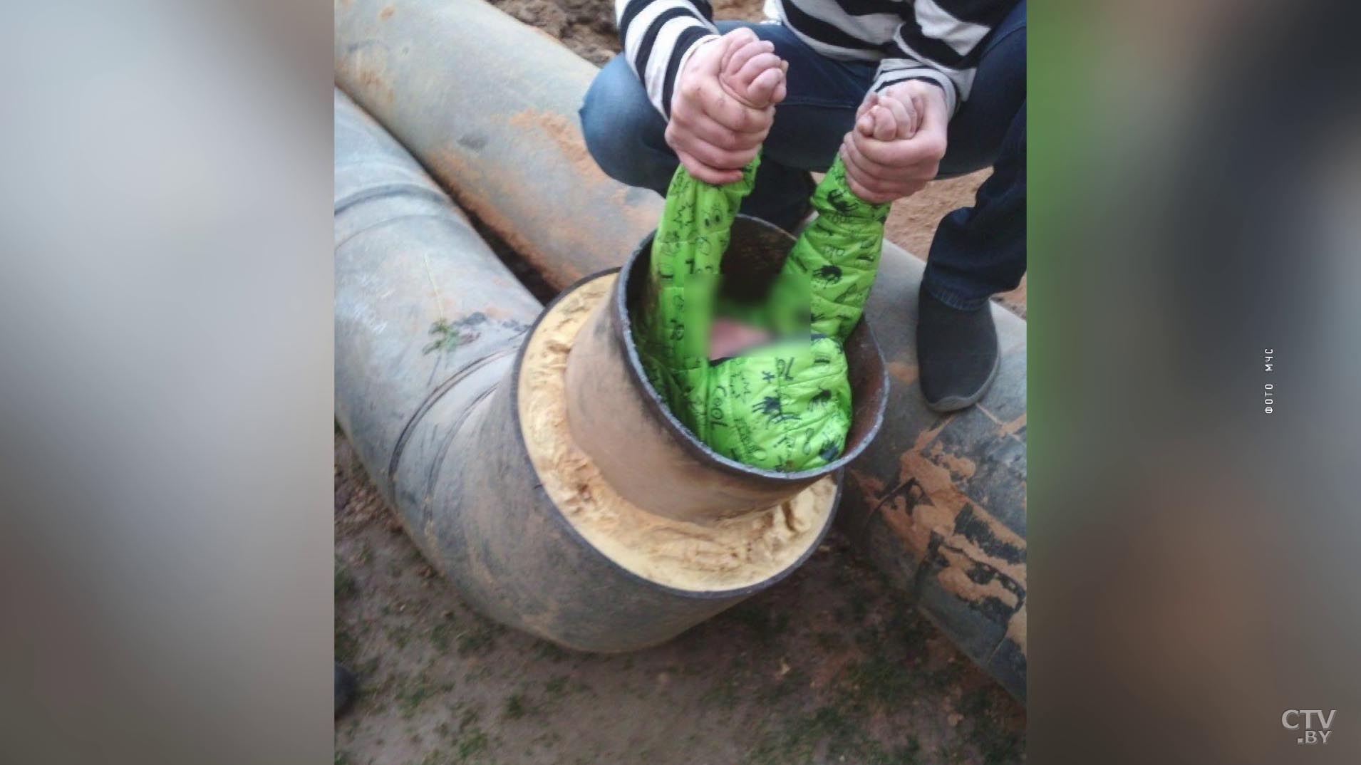 В Минске мальчик застрял в водопроводной трубе. Пришлось вызывать МЧС-3