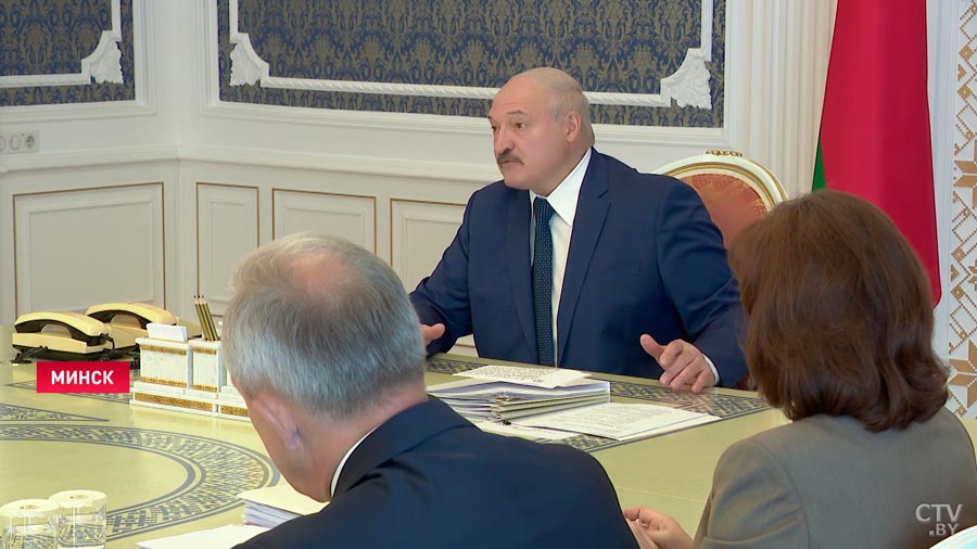 Александр Лукашенко: далеко не все платят налоги, сколько должны. Хочу, чтобы бизнесмены меня услышали – потом мало не покажется-7