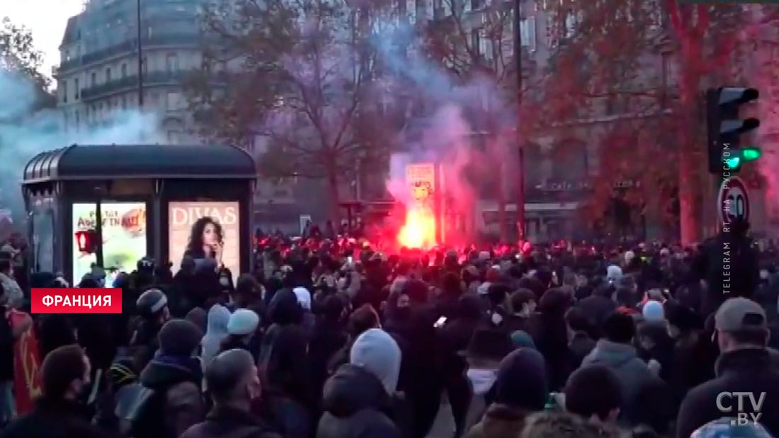 Только в Париже не менее 46 тысяч человек. Митинги прошли в 70 городах Франции-1