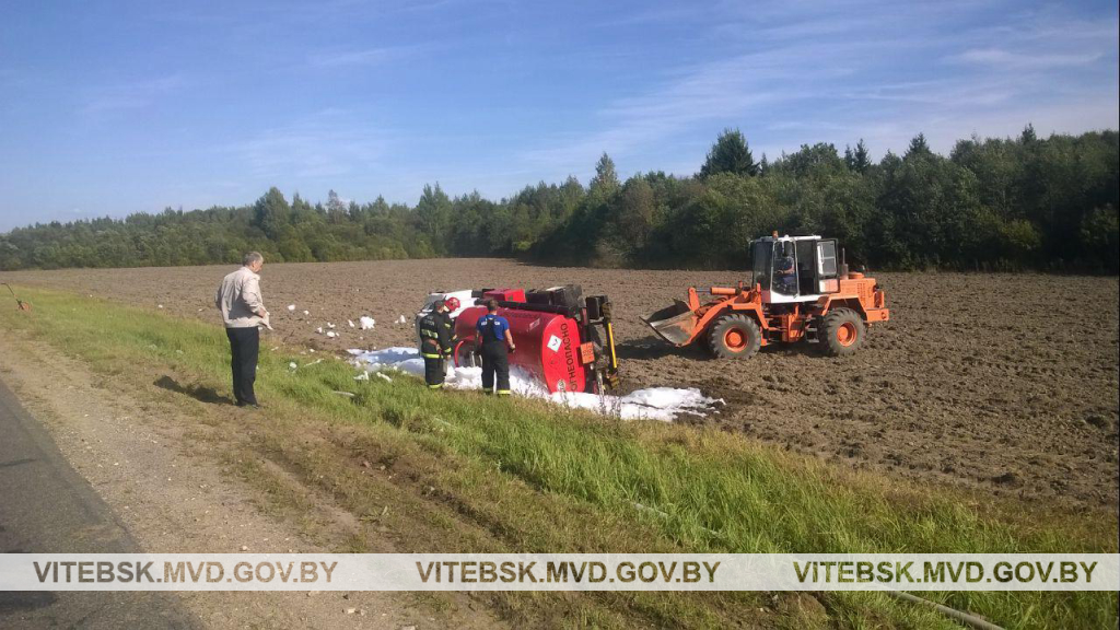 В Миорском районе перевернулась цистерна с дизельным топливом-4