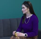 «Я нелегальным образом нарастила себе волосы». Мастер рассказала, как открыла свою студию