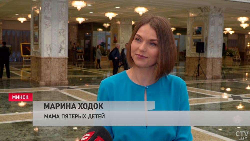 «Старшему сыну 22 года». Во Дворце Независимости наградили многодетных мам-7 «Старшему сыну 22 года». Во Дворце Независимости наградили многодетных мам-7