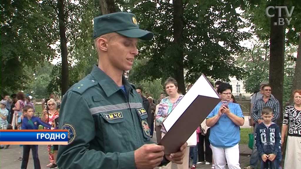 День пожарной службы в Гродно: увидеть профессию изнутри и попробовать тяготы работы МЧС на себе-9