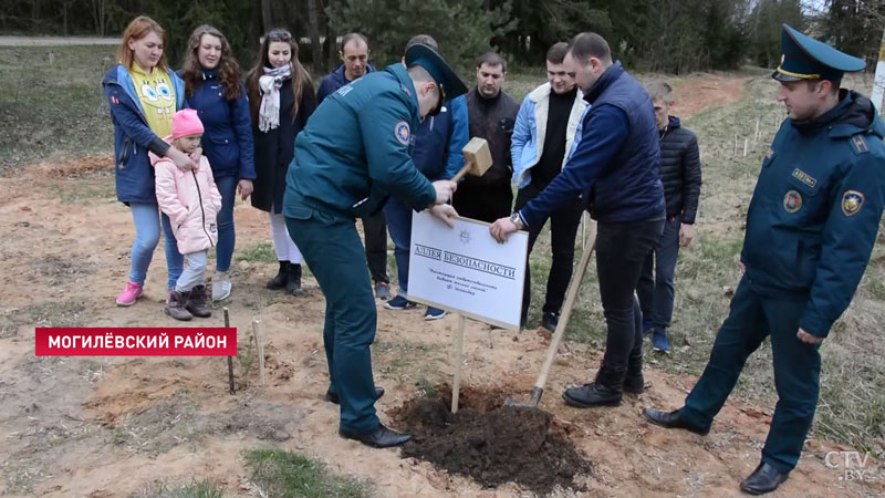 Автопробег в 101 километр. Могилёвские спасатели организовали креативный флешмоб-3