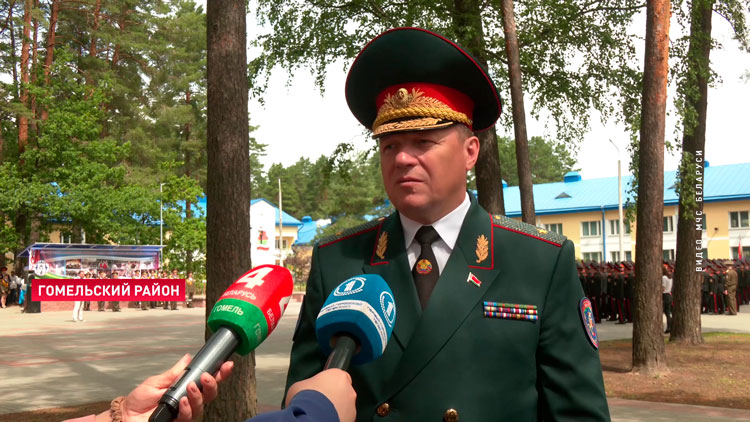 В лицее МЧС получили аттестаты 43 выпускника-4 В лицее МЧС получили аттестаты 43 выпускника-4