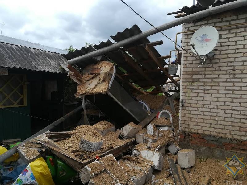 В Лепеле взорвалась пристройка к жилому дому. Двое пострадавших-4