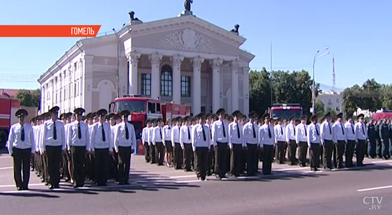 Долгожданные офицерские погоны. В Гомеле состоялся выпускной в Университете гражданской защиты МЧС-1