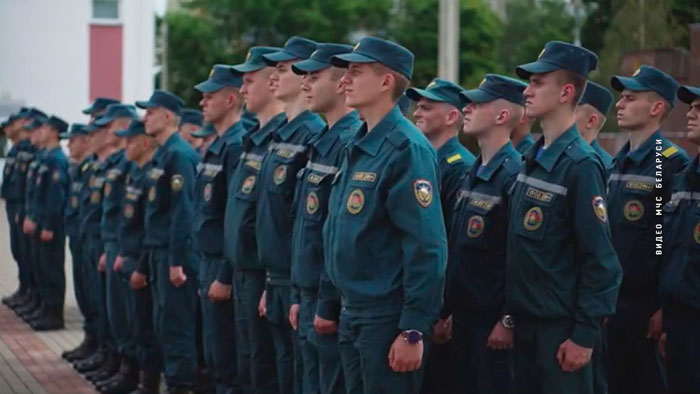 Почти весь личный состав МЧС Беларуси прошёл обучение по владению табельным оружием