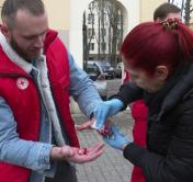 Не подошли к пострадавшему без сознания. В Минске проверили навык водителей оказывать медицинскую помощь при ДТП